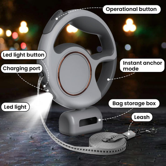 Retractable leash with flashlight